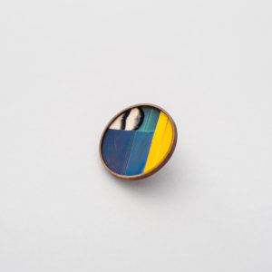 broche mosaïque de plumes inspiration mondrian