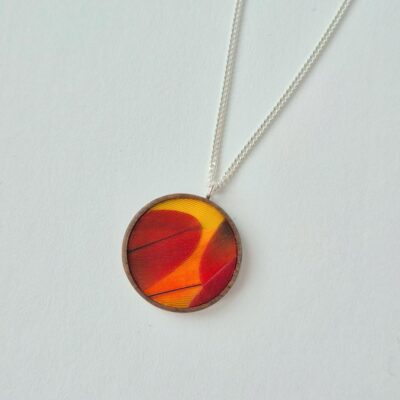 Collier rouge